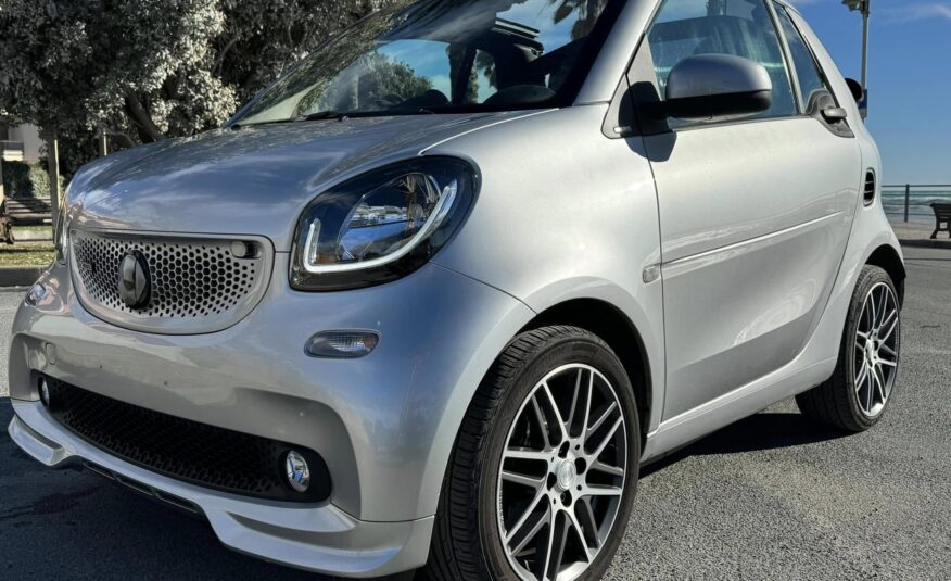 SMART FORTWO CABRIO 0.9 BRABUS XCLUSIVE JBL 109 CV